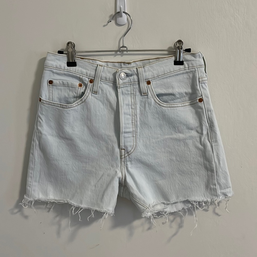 High Waisted Levi’s Shorts